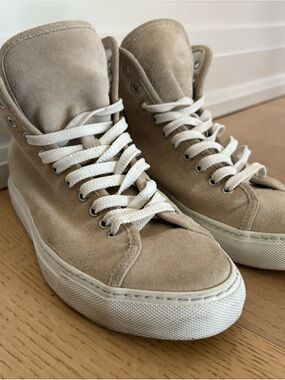 Common Projects Suede
Leather Sneakers - Made in Italy